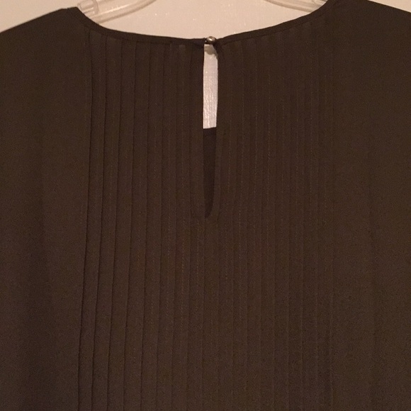 The Limited short sleeve plus size Top Olive Green - Picture 12 of 15